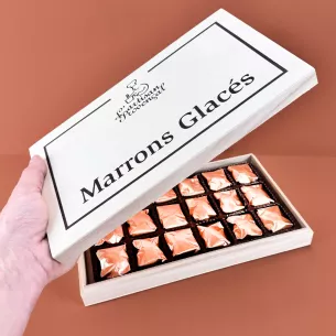 Coffret bois 18 marrons glacés sous vide