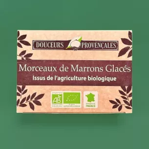 Friandises artisanales de marrons glacés emballées dans du papier écologique